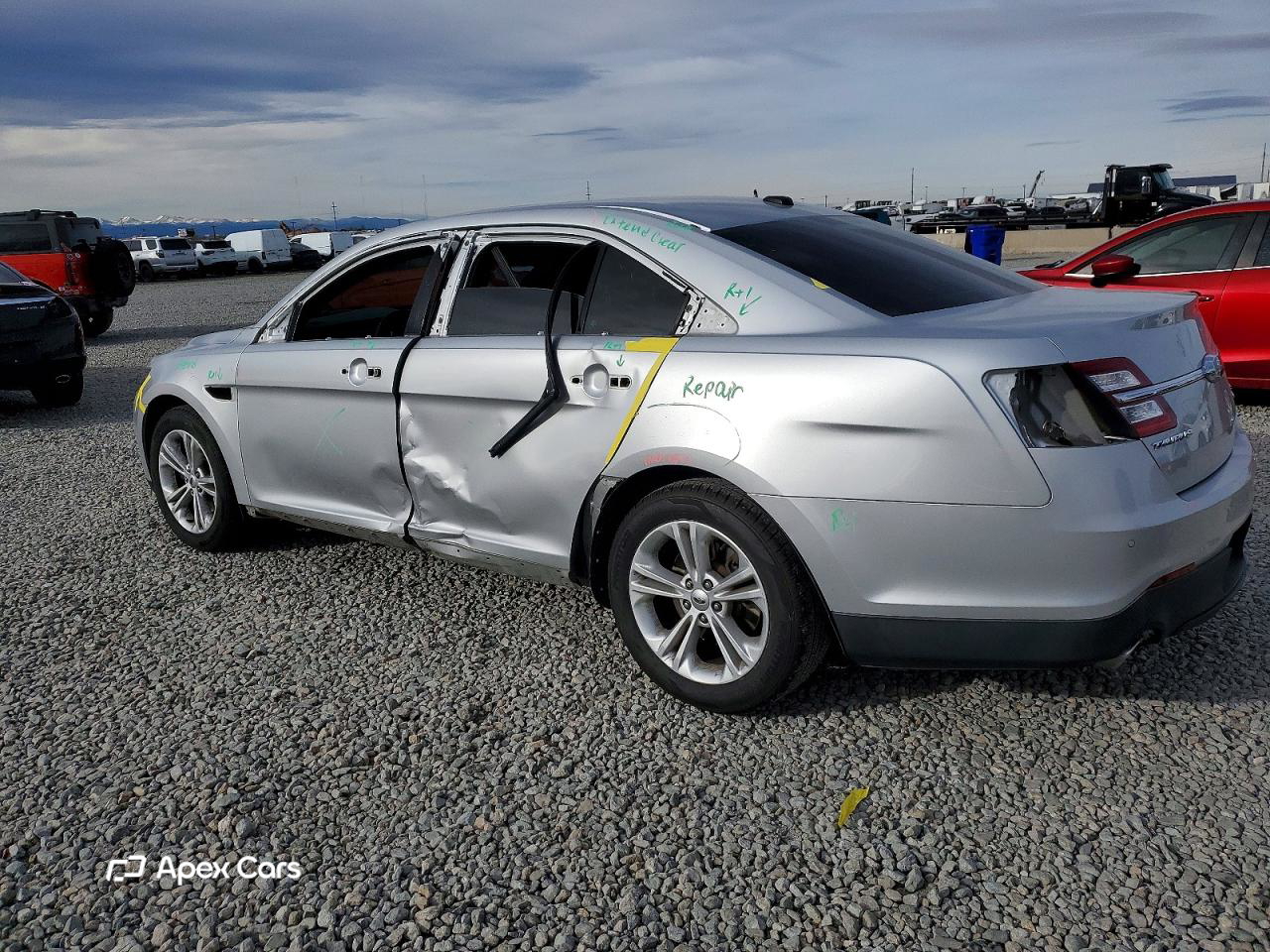 Ford Taurus 2015