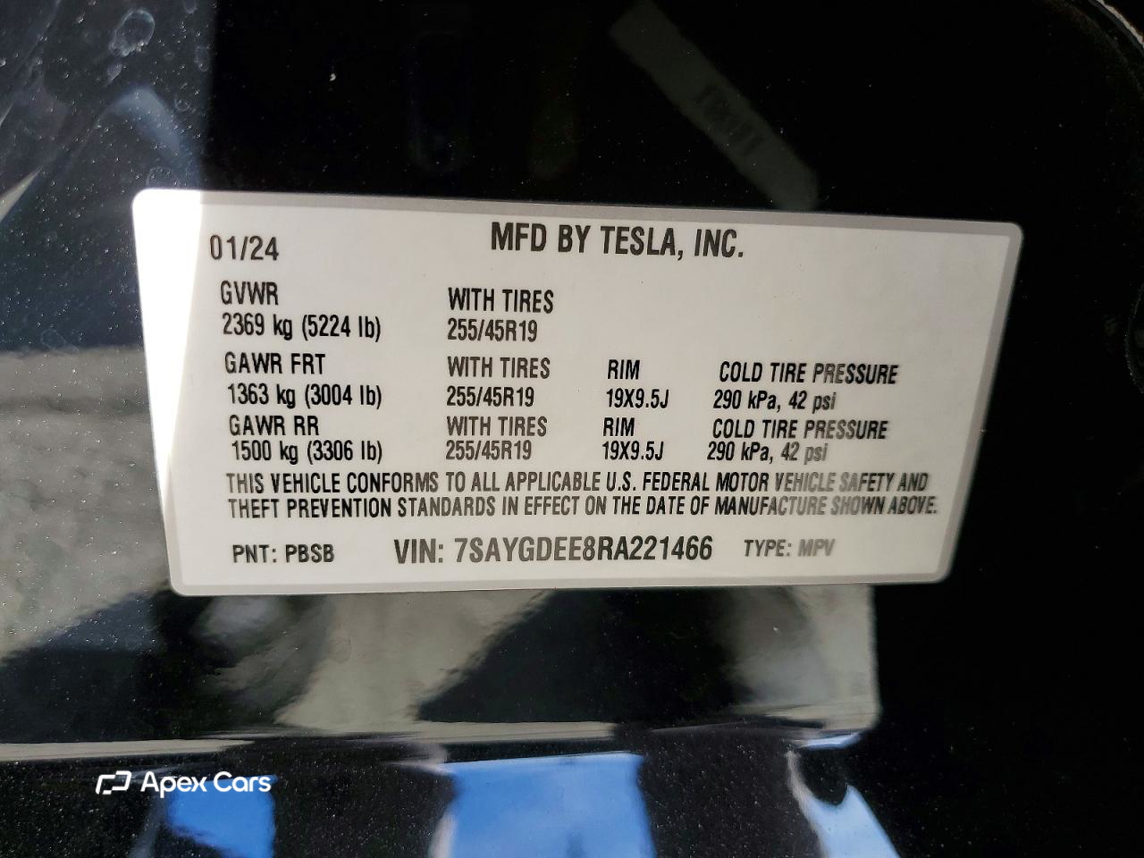 Tesla Model Y 2024