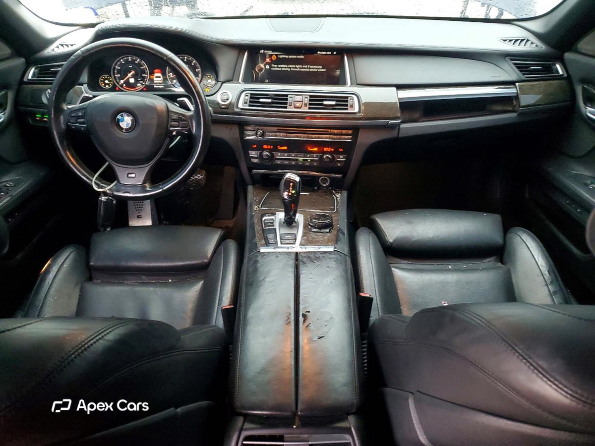 BMW Series 7 2015