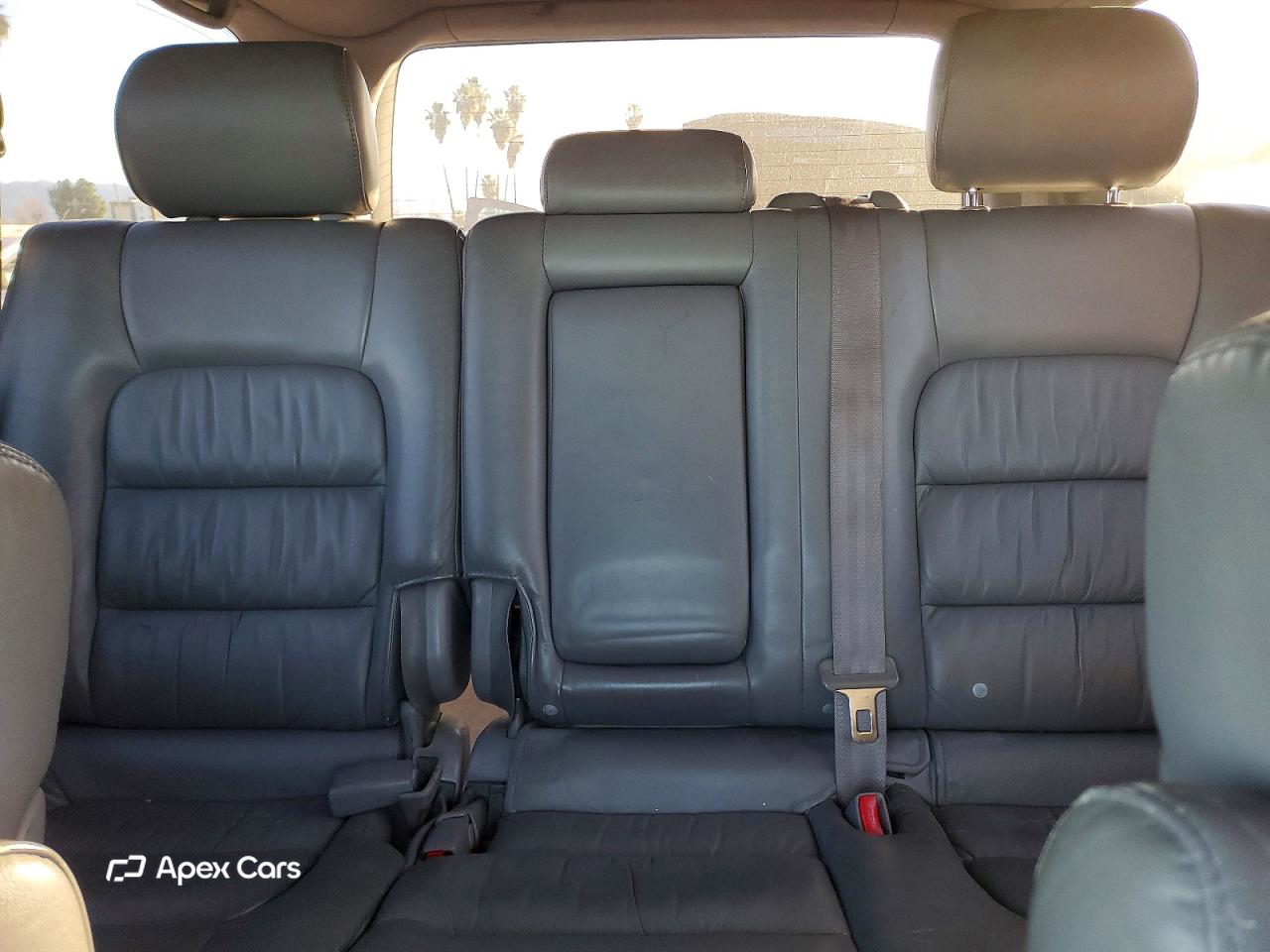 Lexus LX 2005