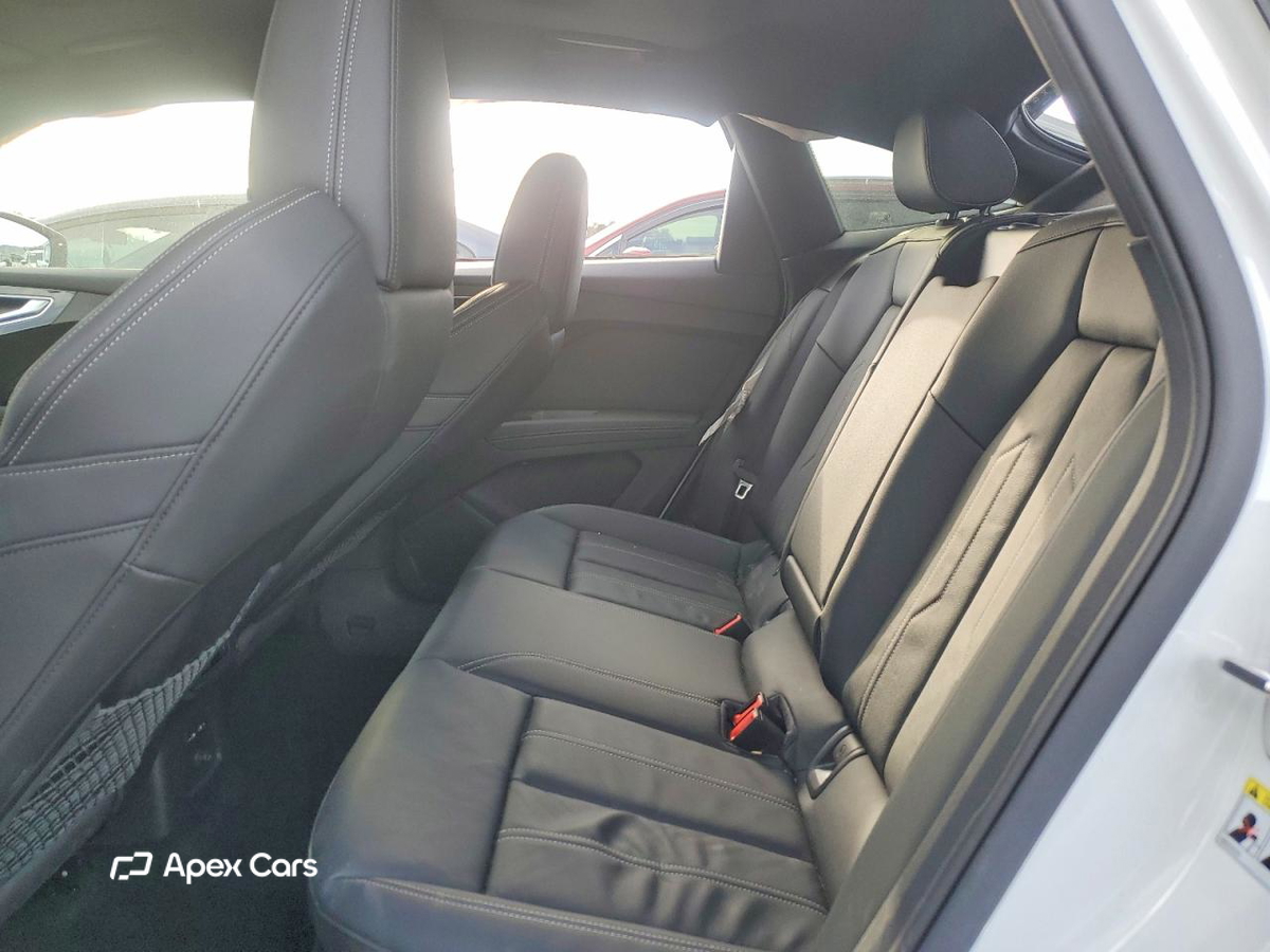 Audi Q4 e-tron 2025