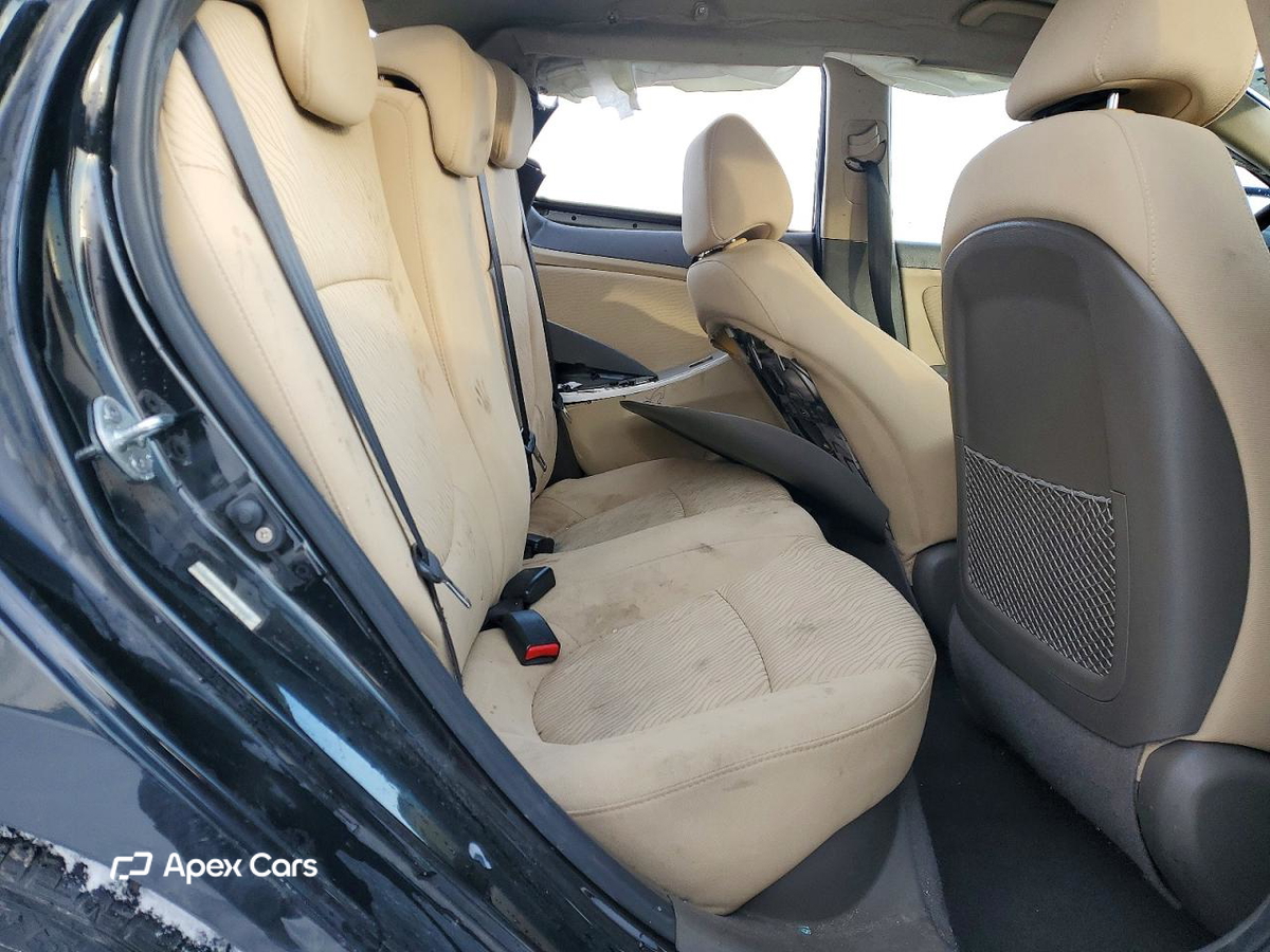 Hyundai Accent 2012