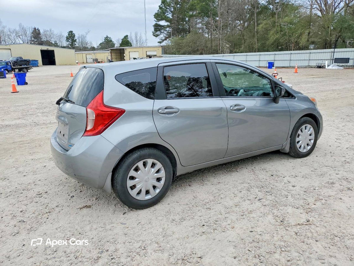 Nissan Versa 2015