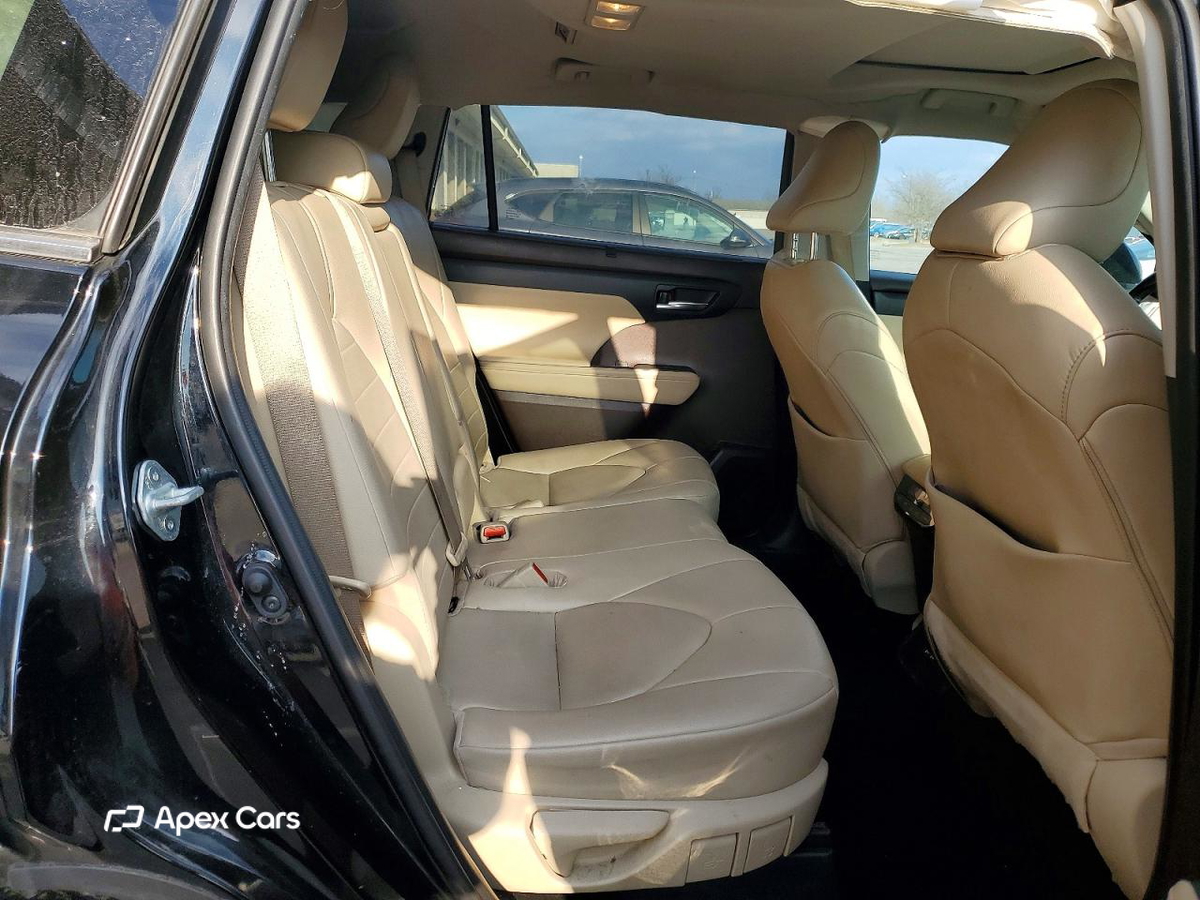 Toyota Highlander 2021