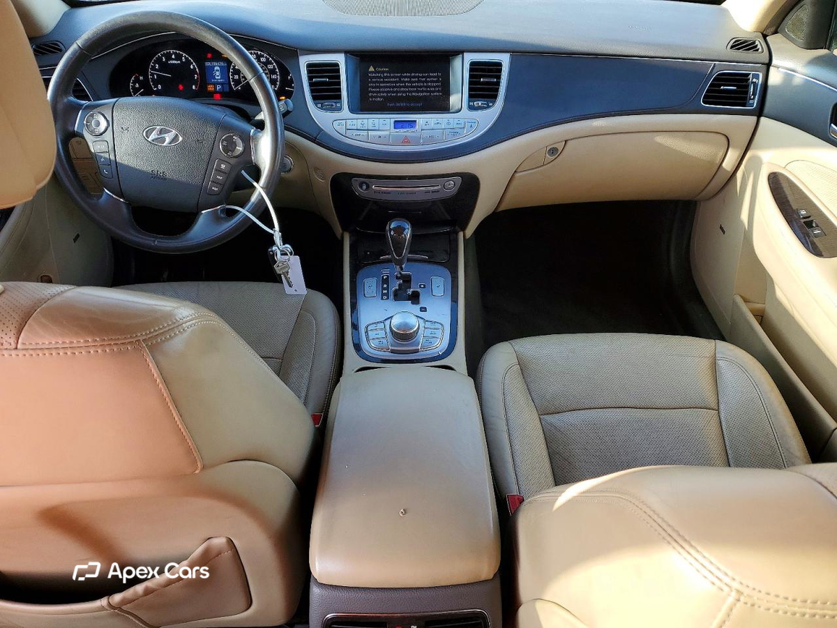 Hyundai Genesis 2011