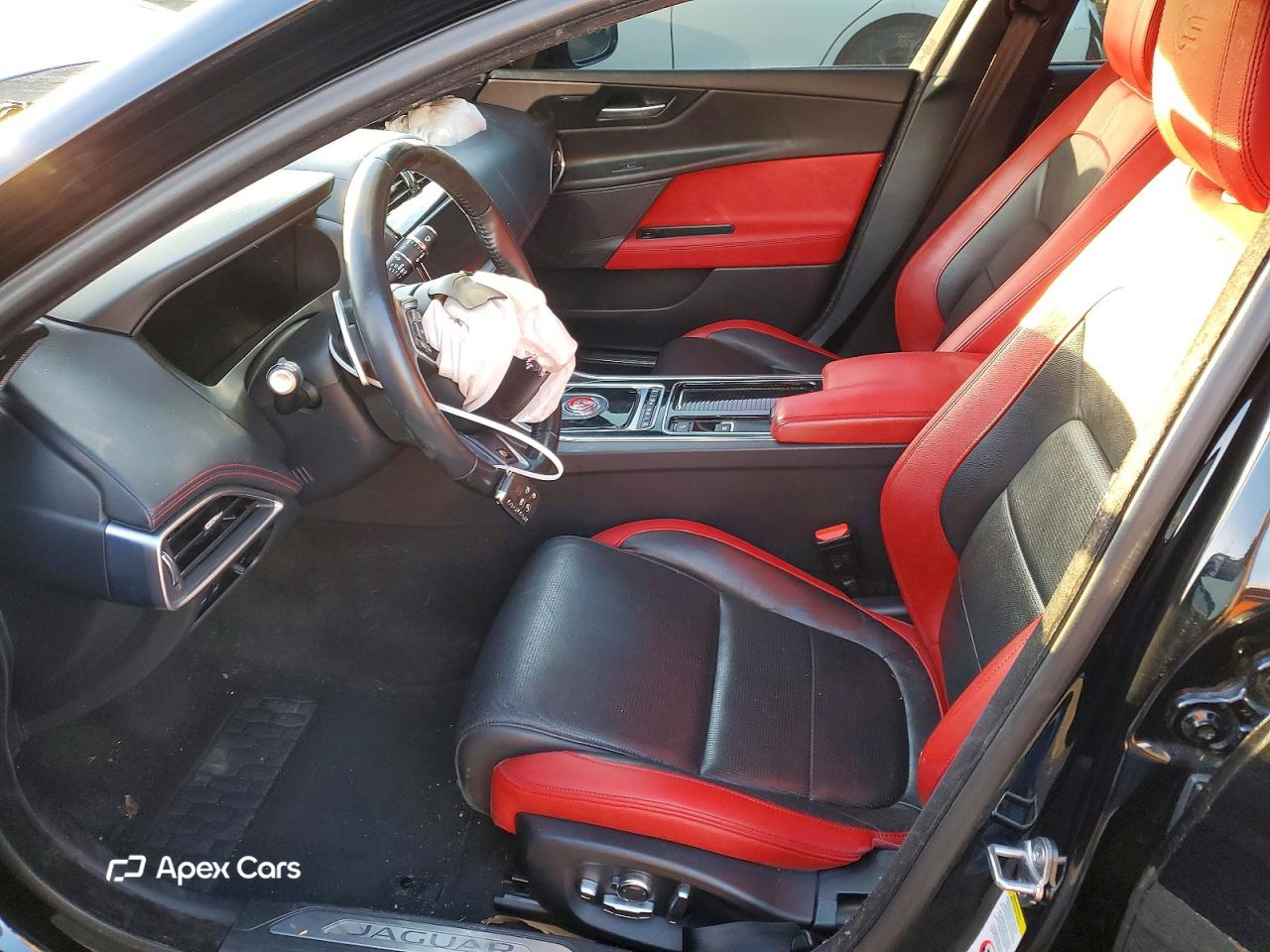 Jaguar XE 2019