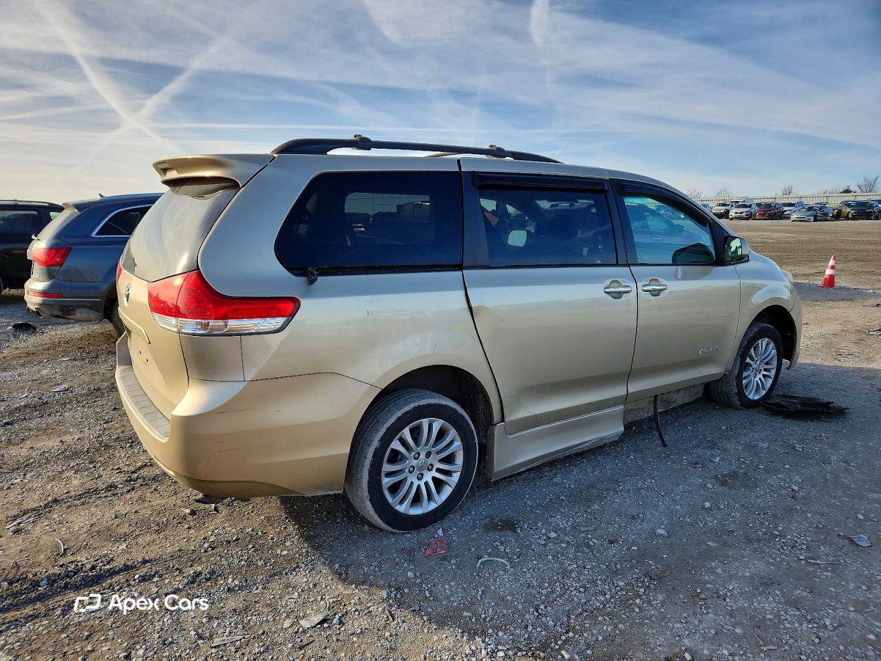 Toyota Sienna 2011