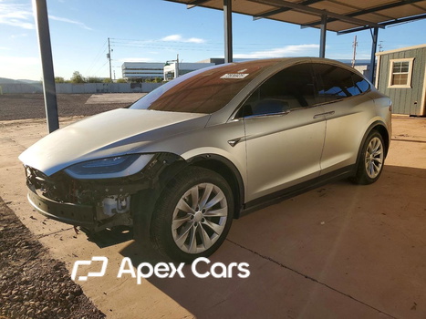 Tesla Model X 2016 - Image 1 of 15
