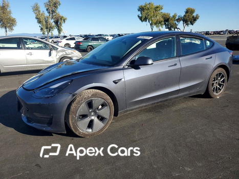 Tesla Model 3 2022 - Image 1 of 13