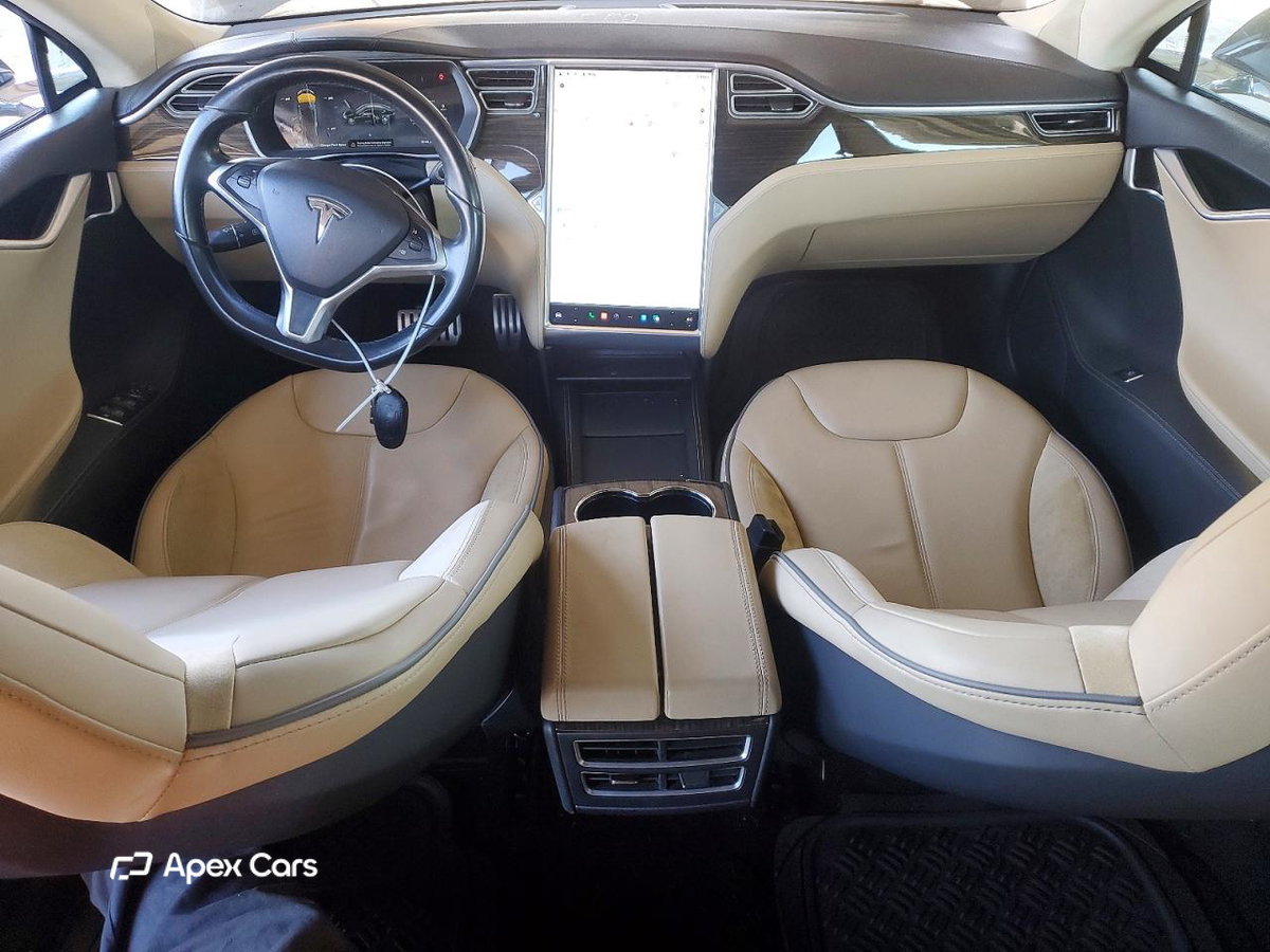 Tesla Model S 2014