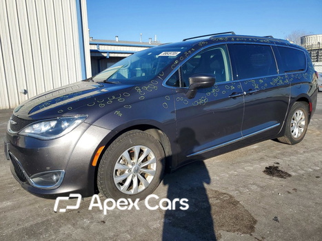 Chrysler Pacifica 2018 - Image 1 of 14