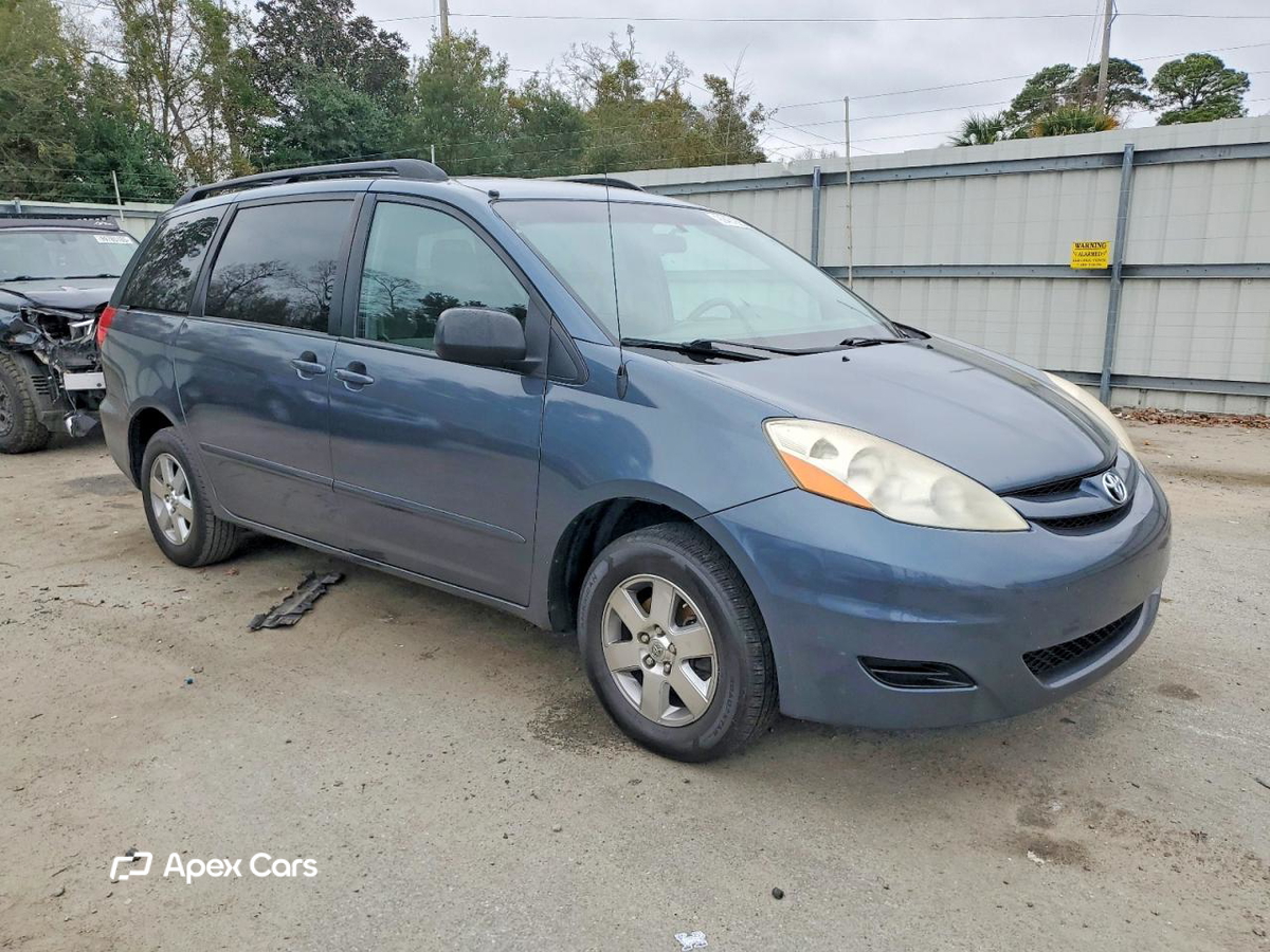Toyota Sienna 2010