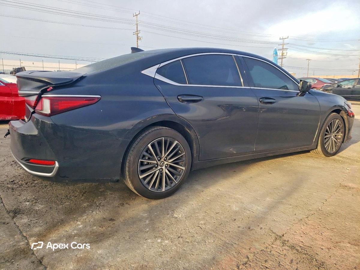 Lexus ES 2024