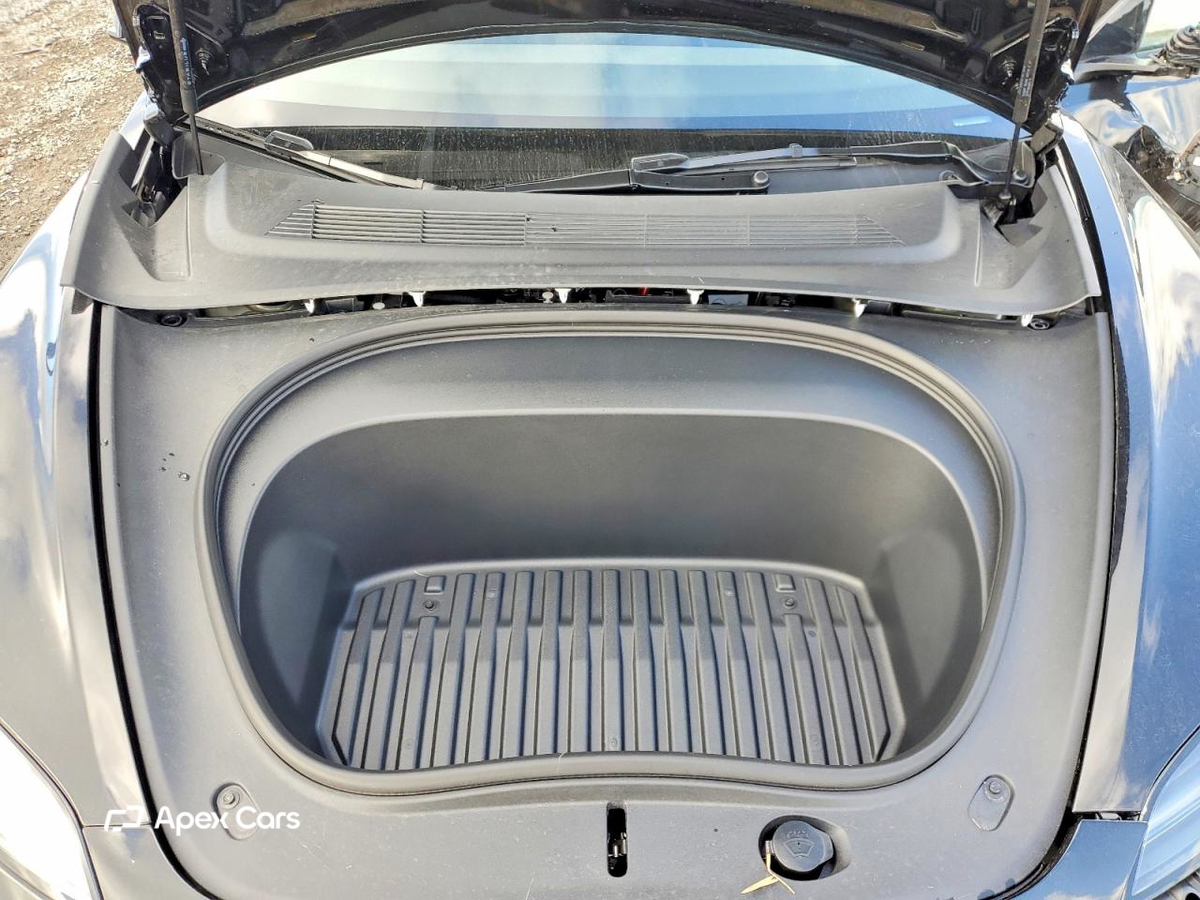 Tesla Model 3 2025