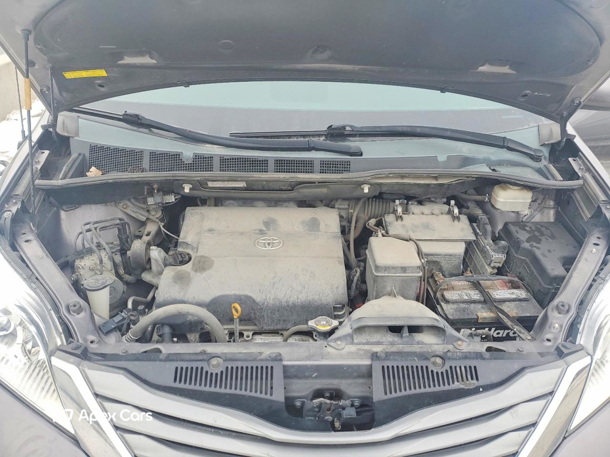 Toyota Sienna 2012
