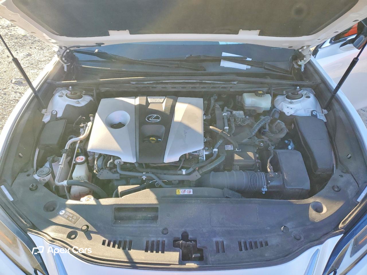 Lexus ES 2019