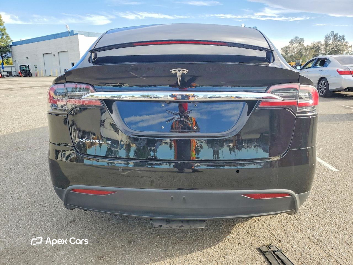 Tesla Model X 2018