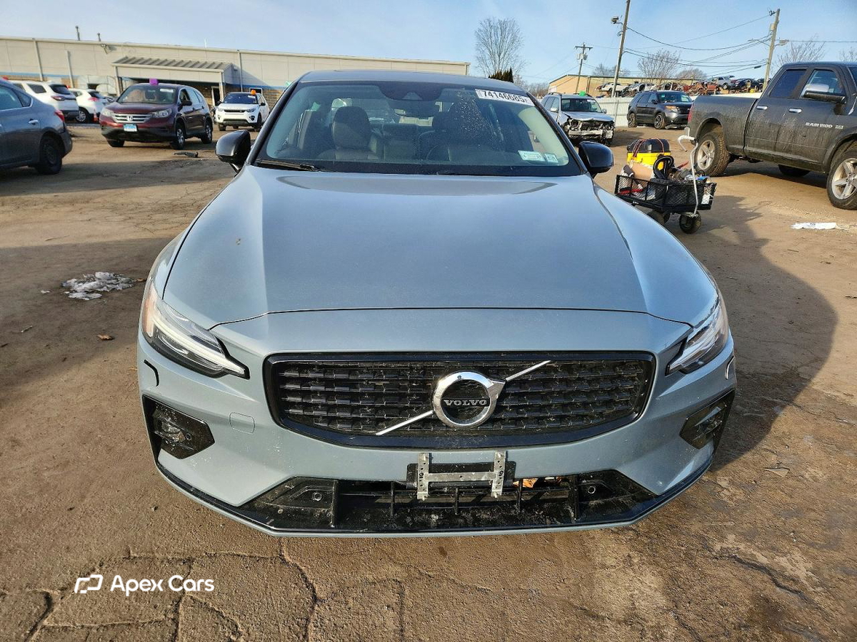 Volvo S60 2022