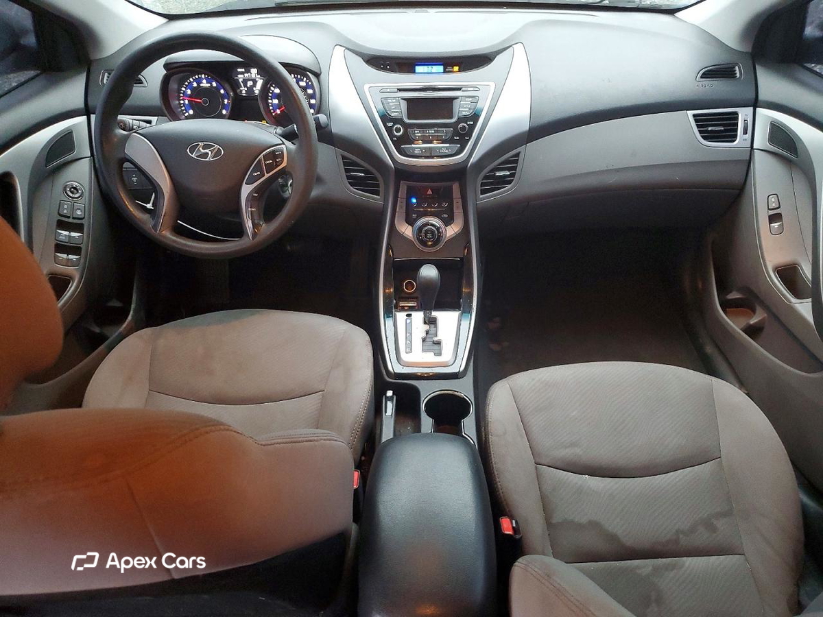 Hyundai Elantra 2013