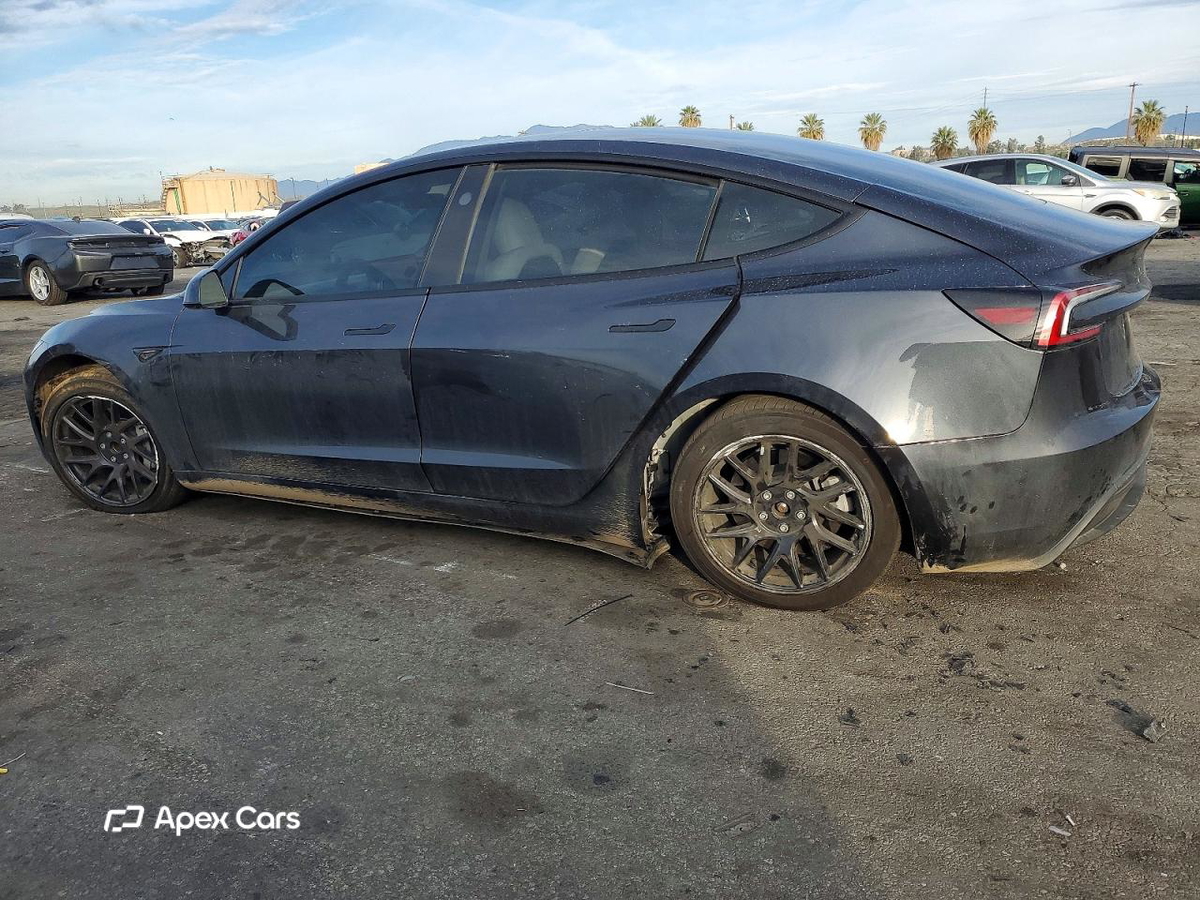 Tesla Model 3 2024