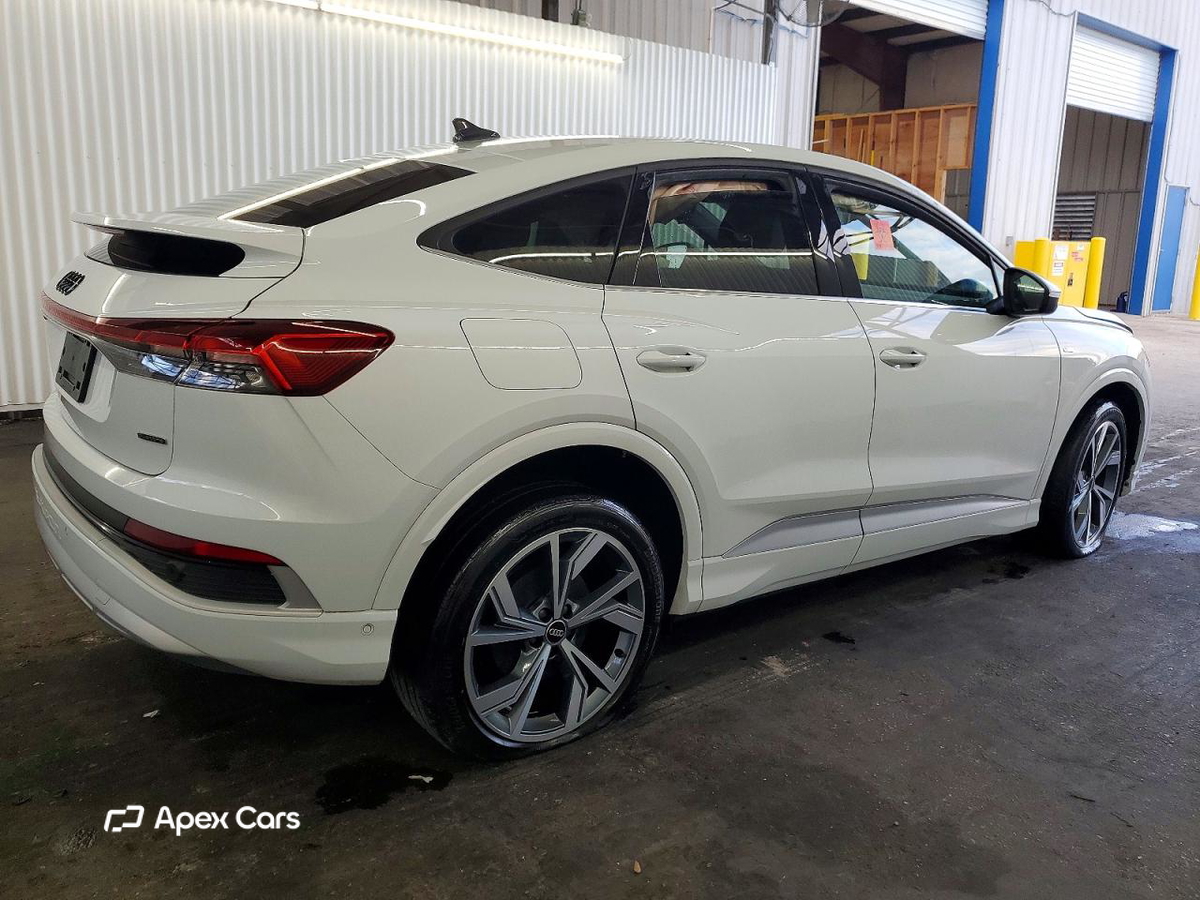 Audi Q4 e-tron 2023