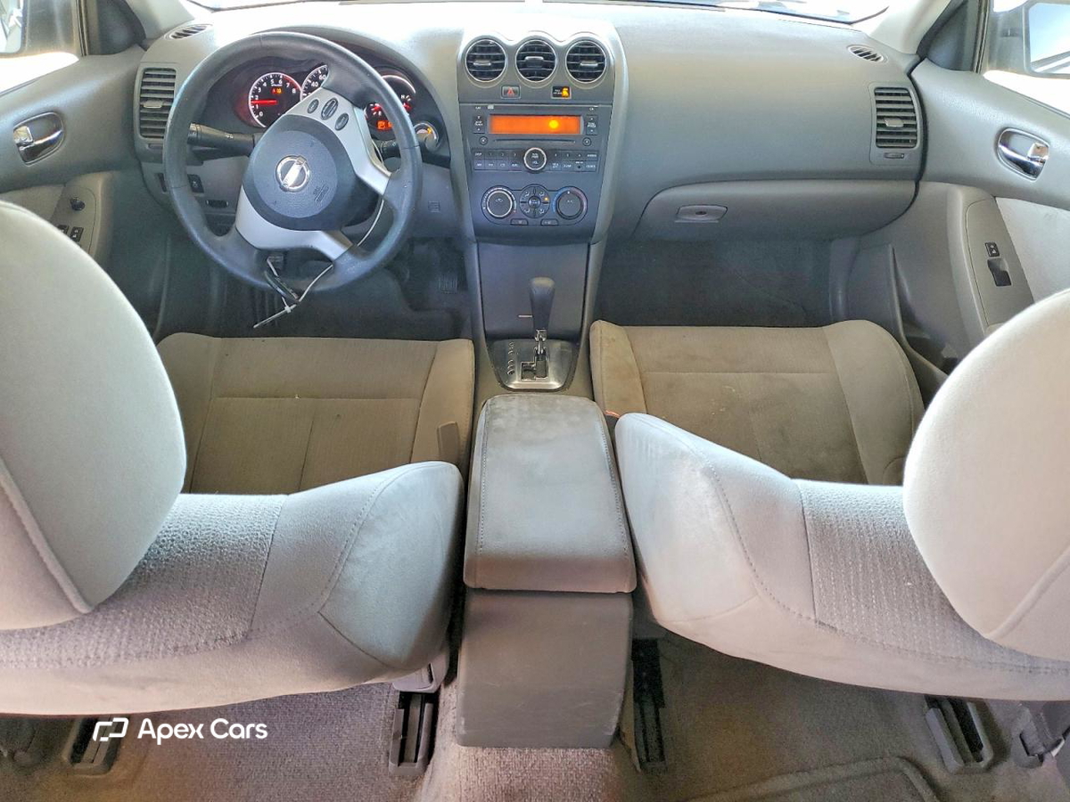 Nissan Altima 2012