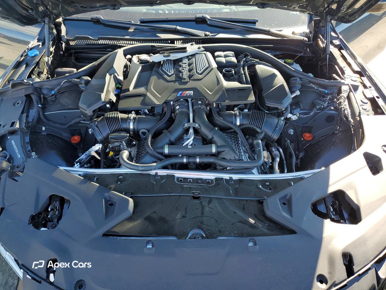 BMW M8 2025