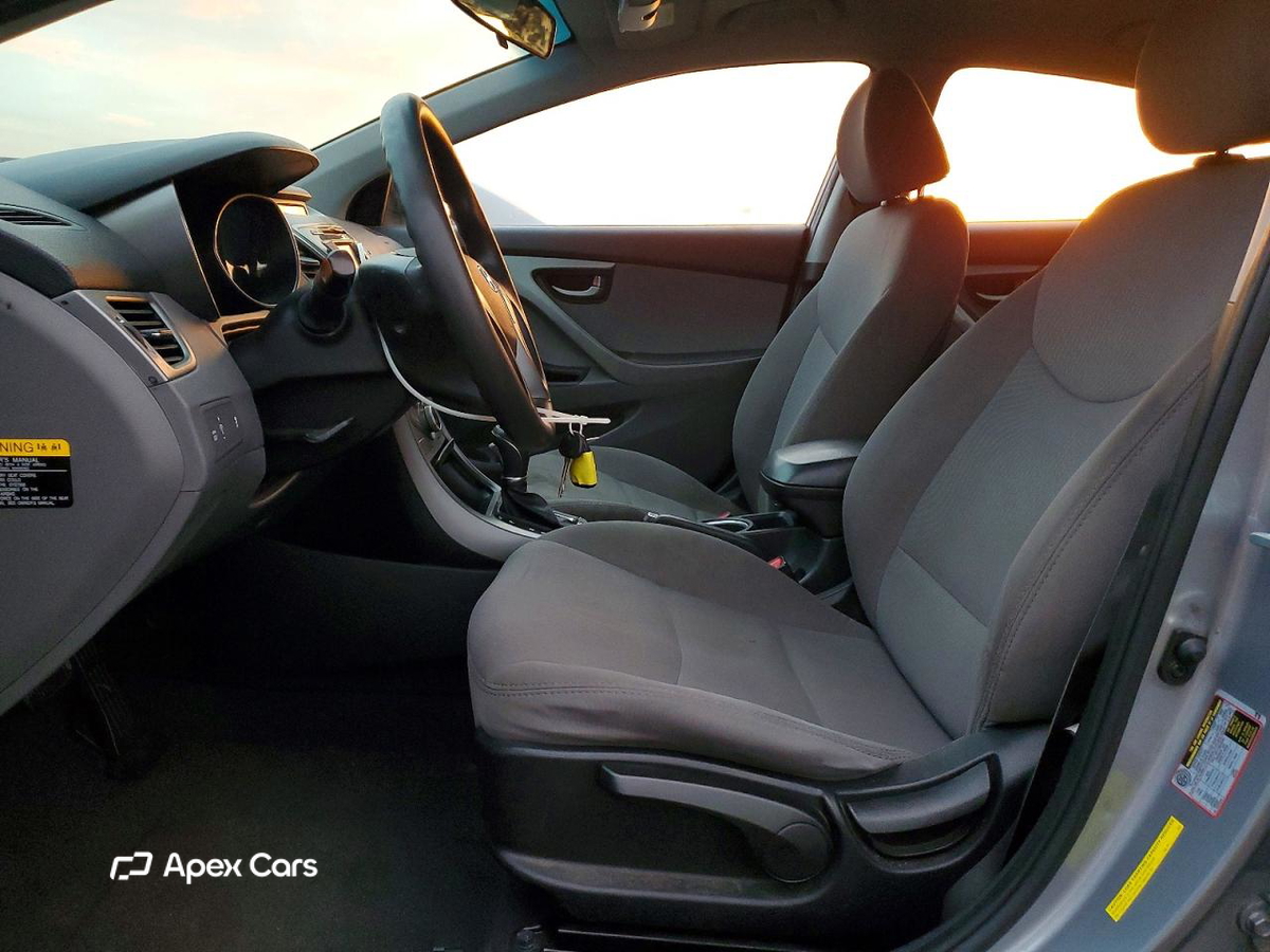 Hyundai Elantra 2016