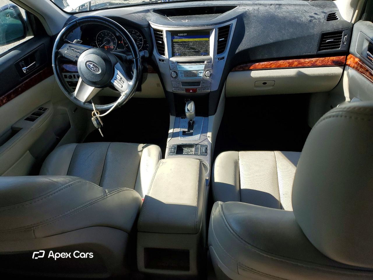 Subaru Outback 2011