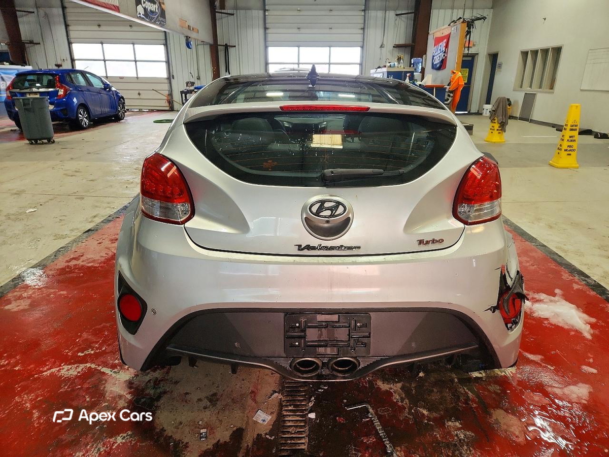 Hyundai Veloster 2013