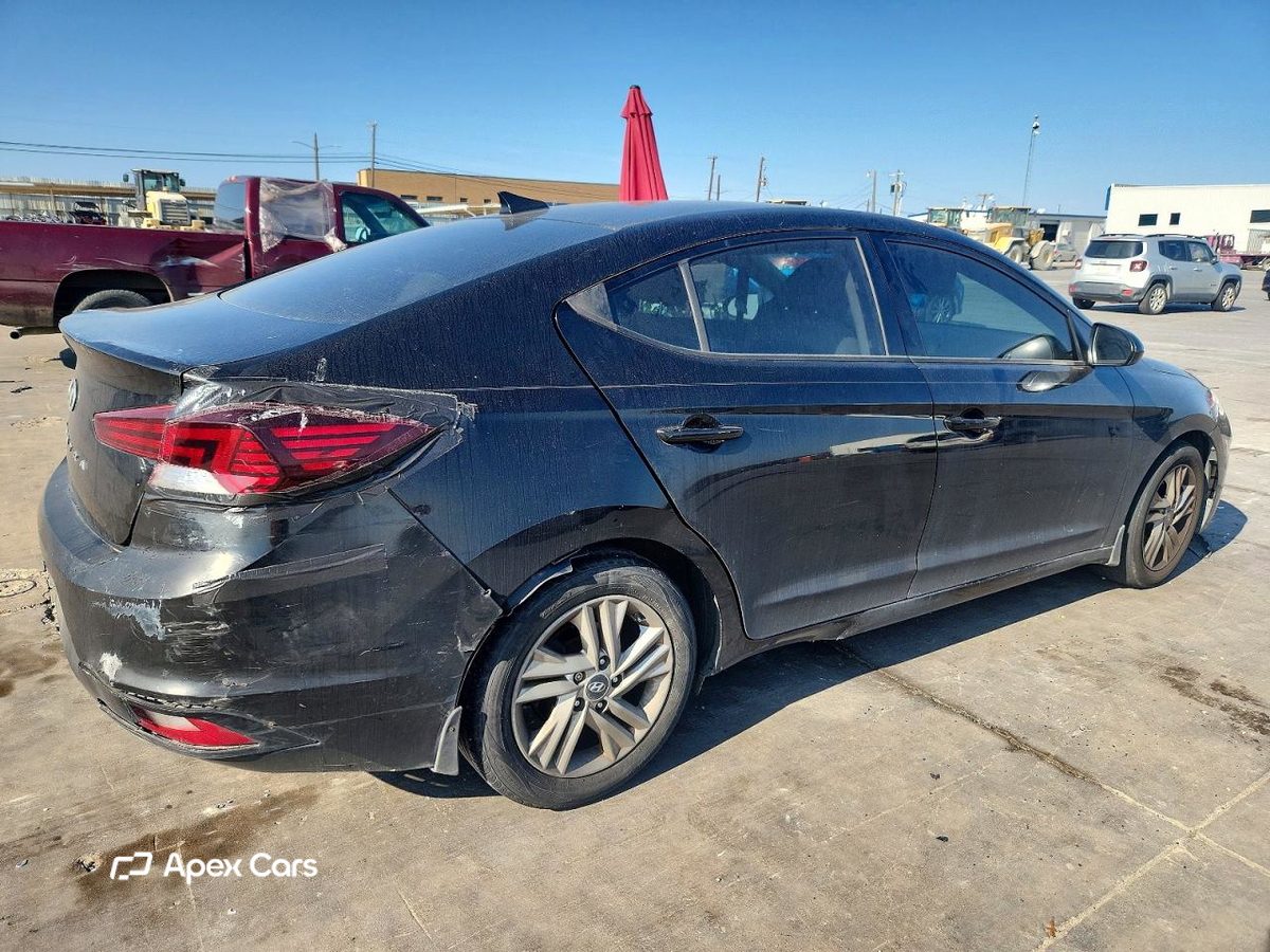 Hyundai Elantra 2020