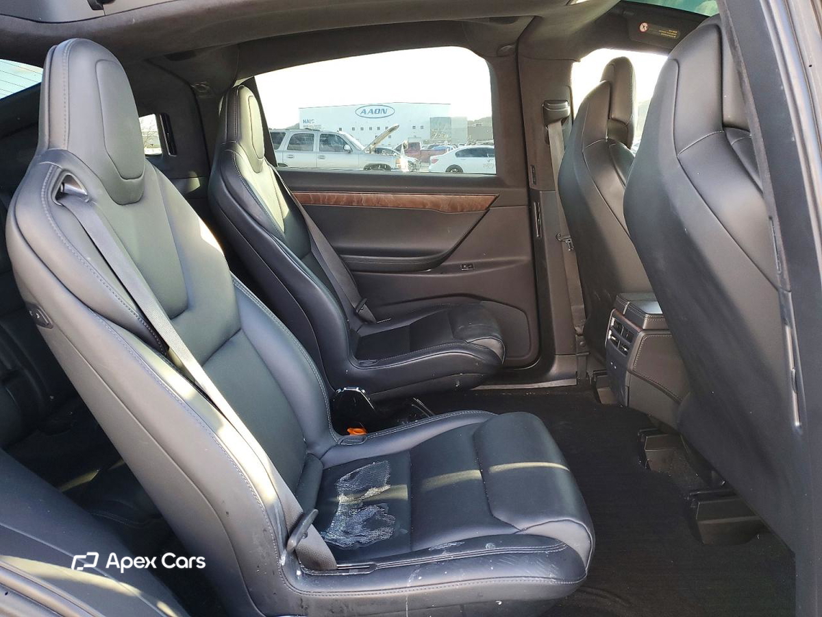 Tesla Model X 2019