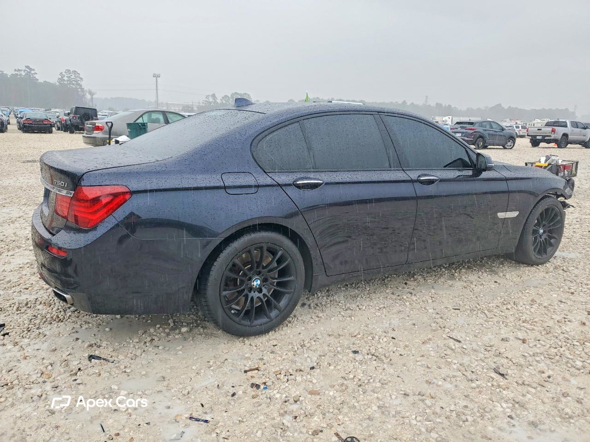 BMW Series 7 2015