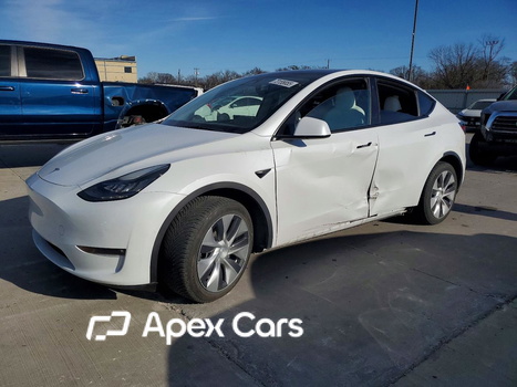 Tesla Model Y 2021 - Image 1 of 14