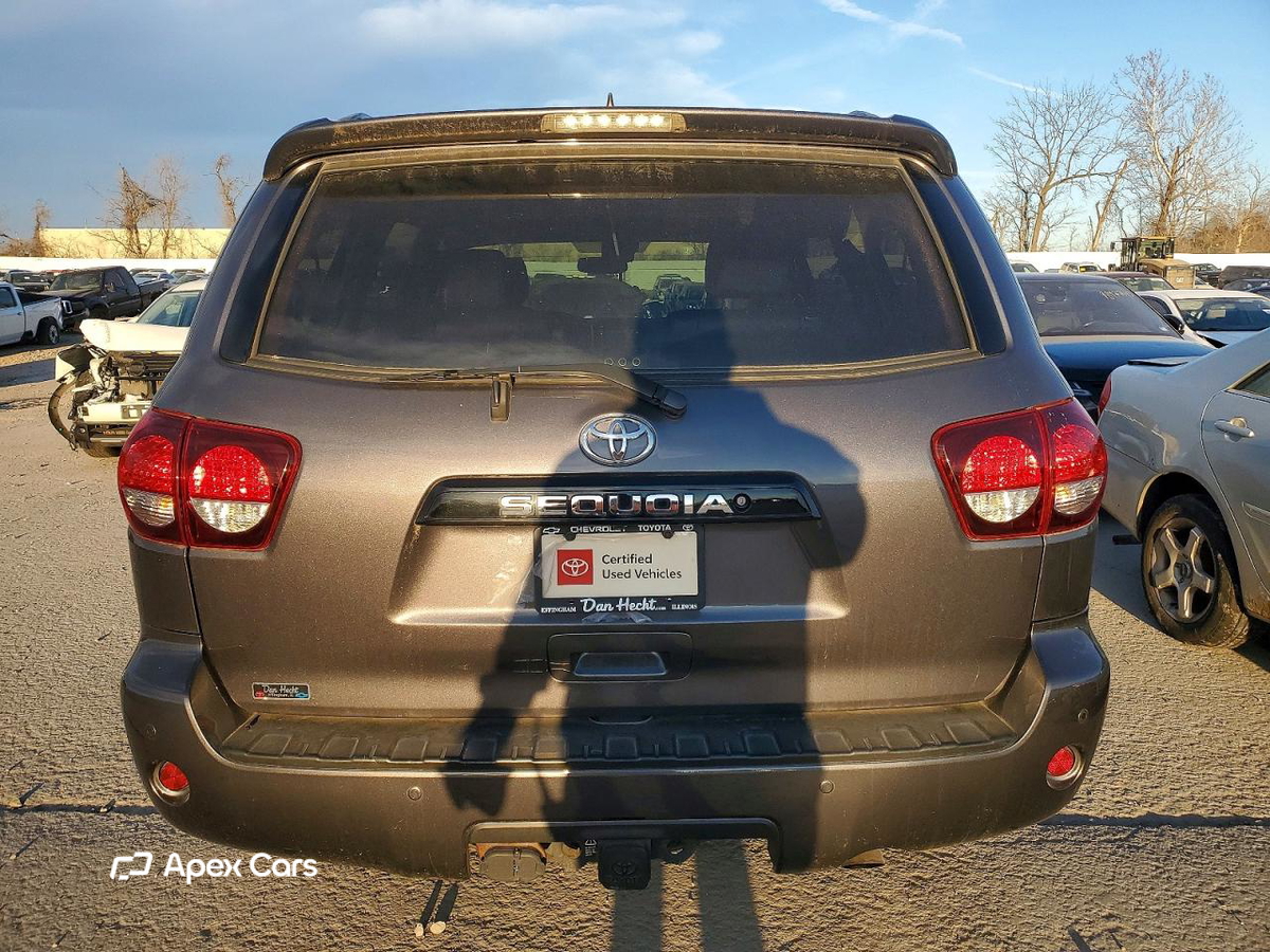 Toyota Sequoia 2018