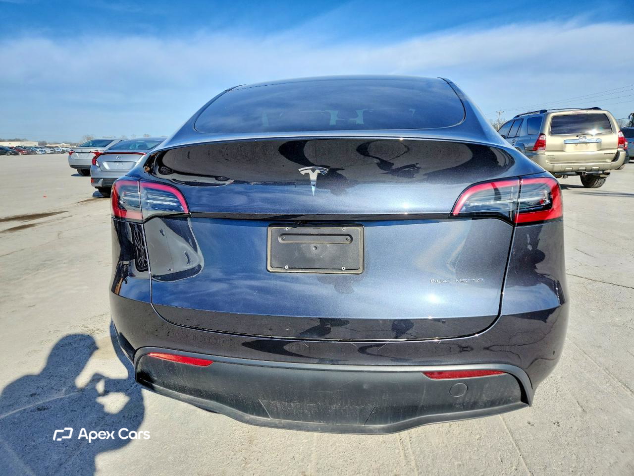 Tesla Model Y 2024