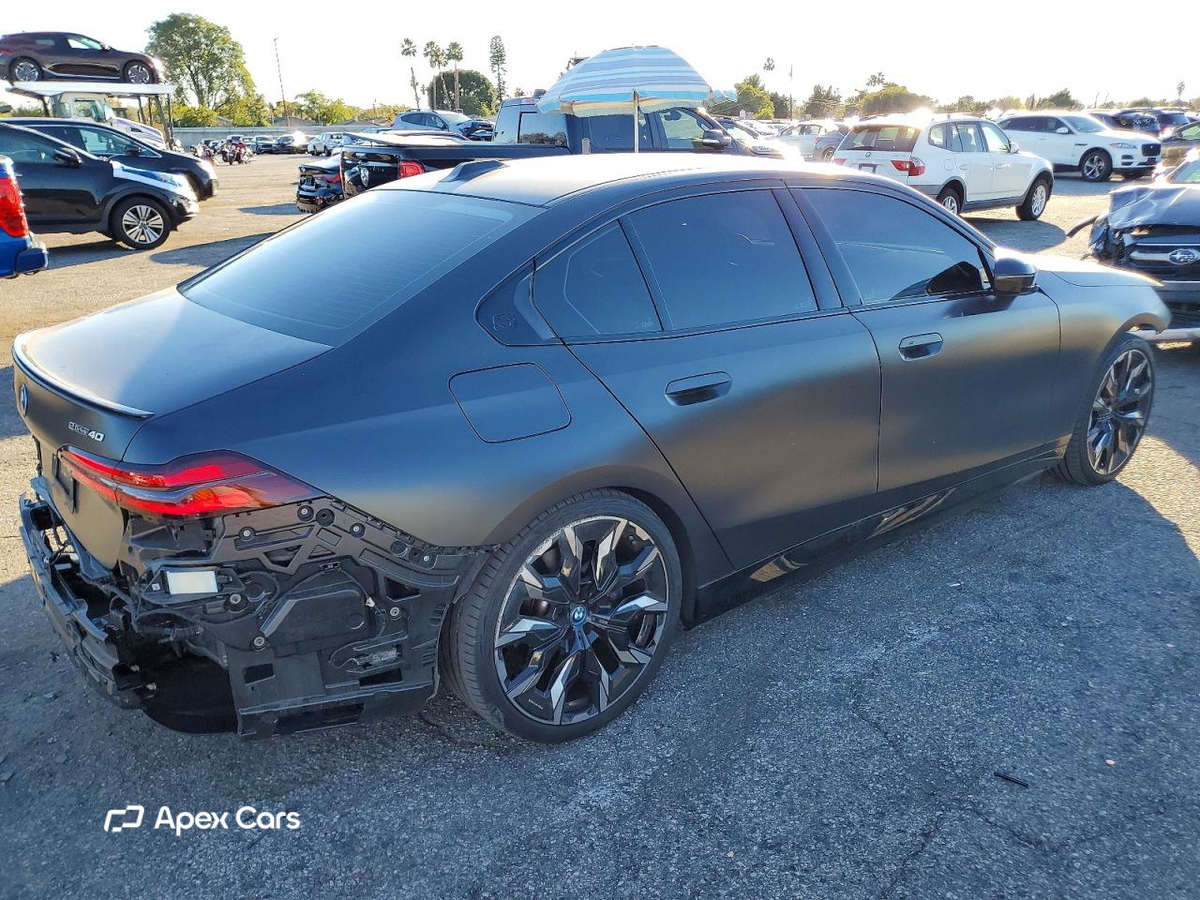 BMW i5 2025