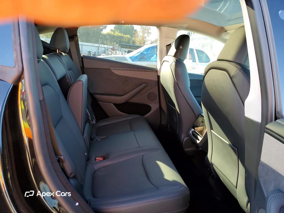 Tesla Model Y 2026