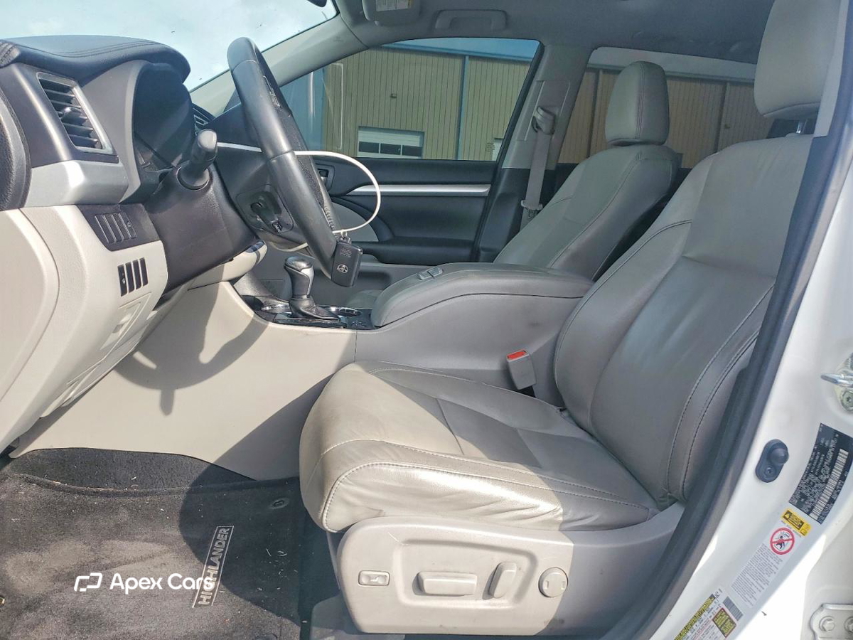 Toyota Highlander 2016