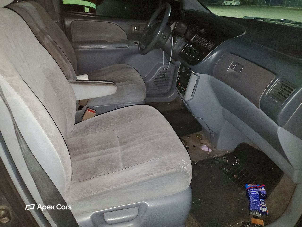 Toyota Sienna 2000