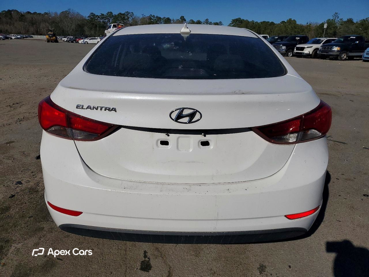 Hyundai Elantra 2016