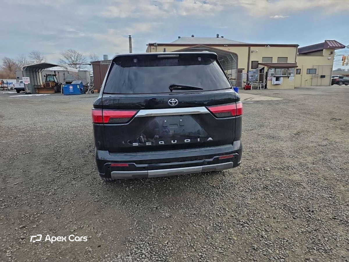Toyota Sequoia 2023