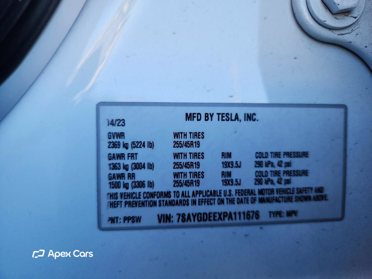 Tesla Model Y 2023