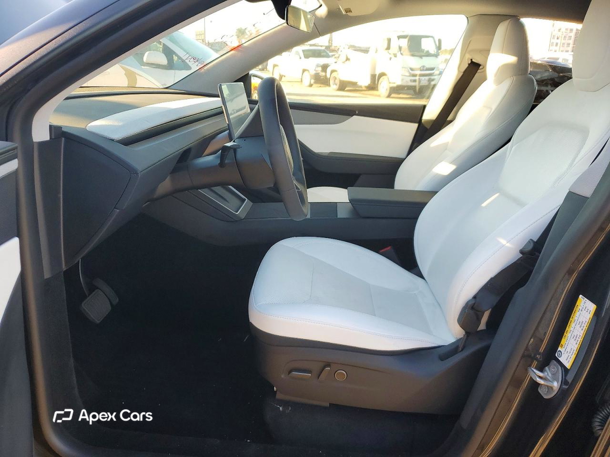 Tesla Model Y 2026