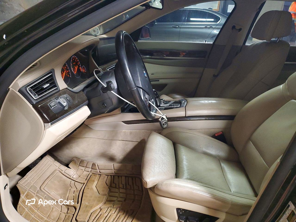 BMW Series 7 2011