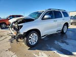 Toyota Sequoia 2016