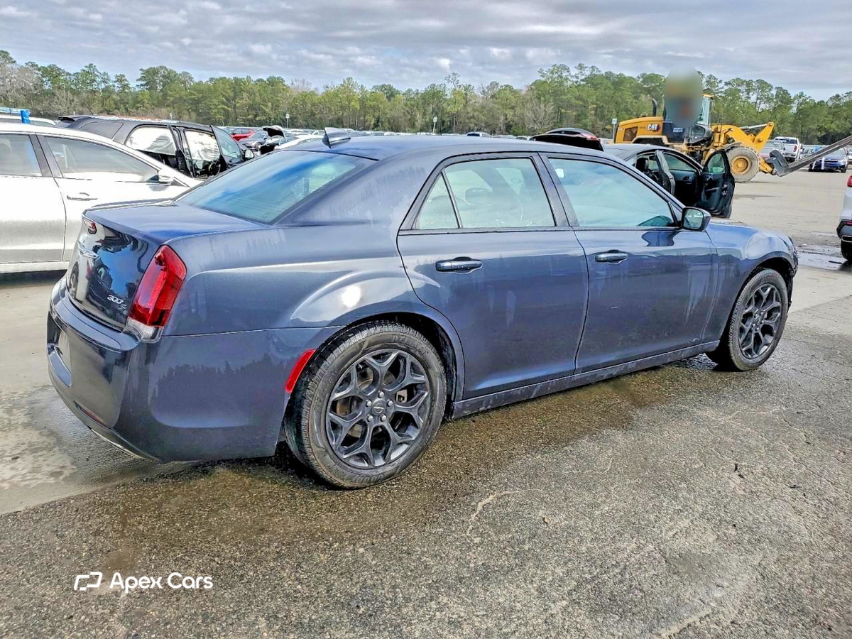 Chrysler 300 2019