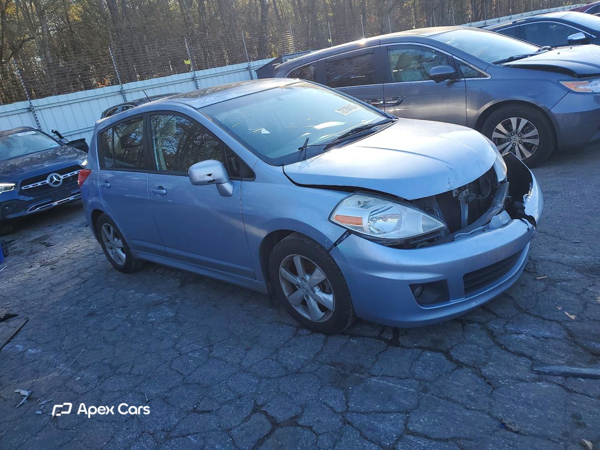Nissan Versa 2011