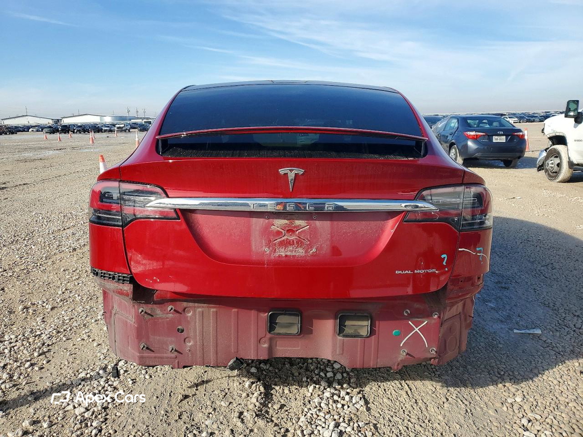 Tesla Model X 2019