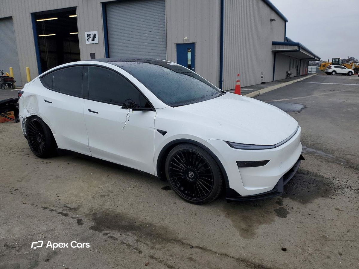 Tesla Model Y 2026